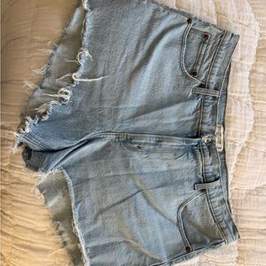 Abercrombie & Fitch 90s relaxed cutoff jean shorts